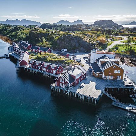 Nyvagar Rorbuhotell - By Classic Norway Hotels Kabelvag Bagian luar foto