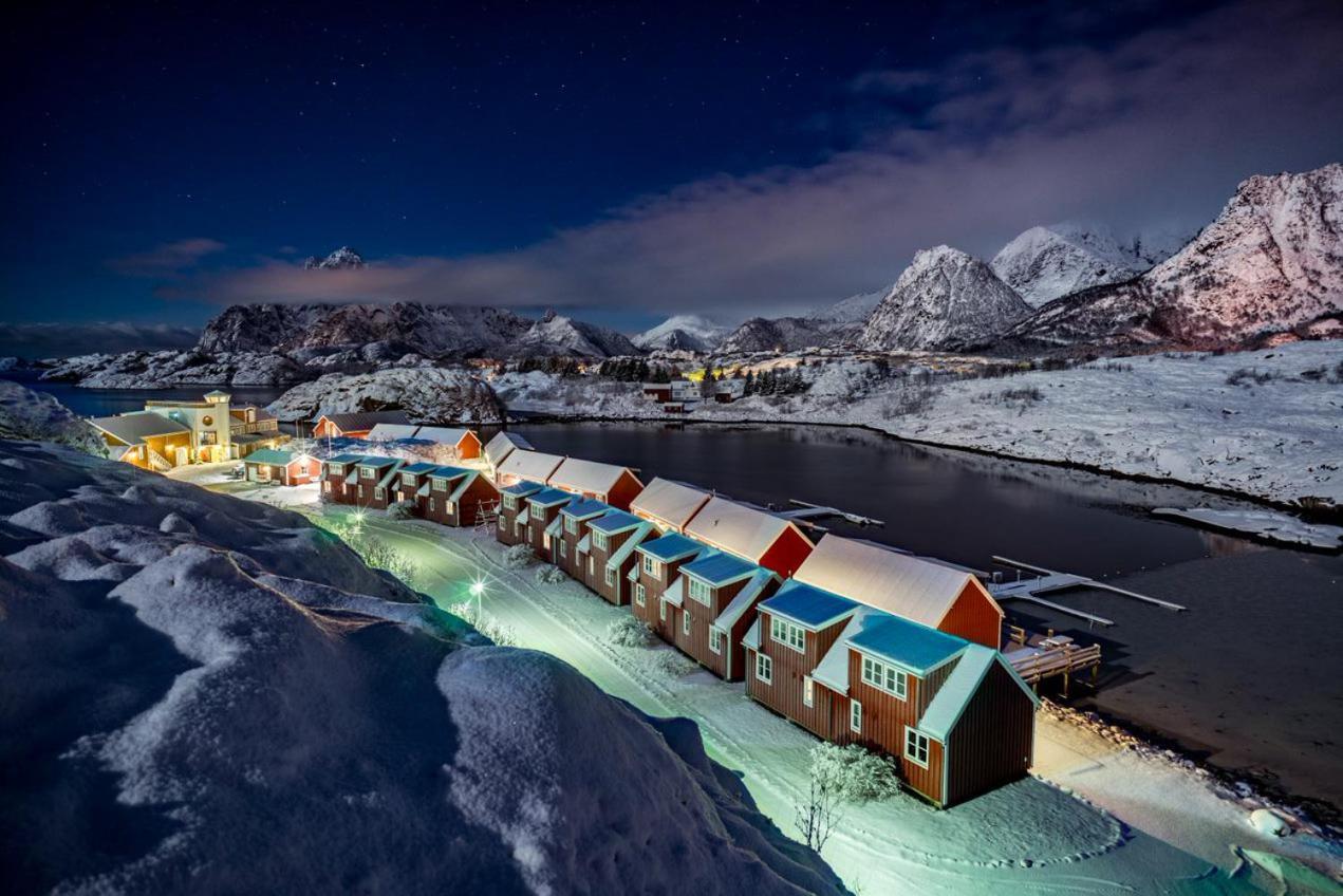 Nyvagar Rorbuhotell - By Classic Norway Hotels Kabelvag Bagian luar foto