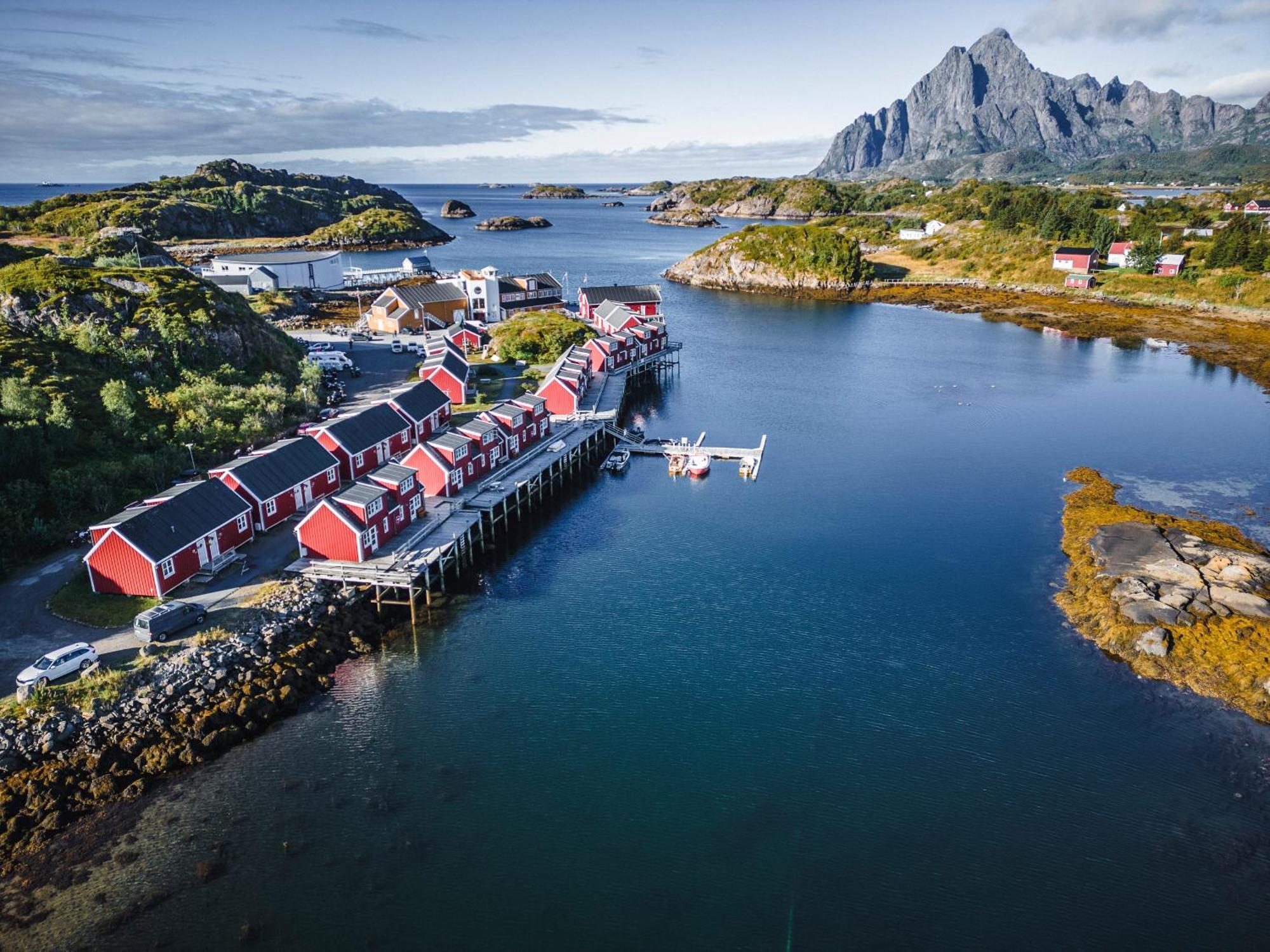 Nyvagar Rorbuhotell - By Classic Norway Hotels Kabelvag Bagian luar foto