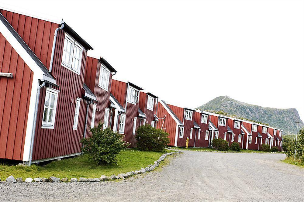 Nyvagar Rorbuhotell - By Classic Norway Hotels Kabelvag Bagian luar foto